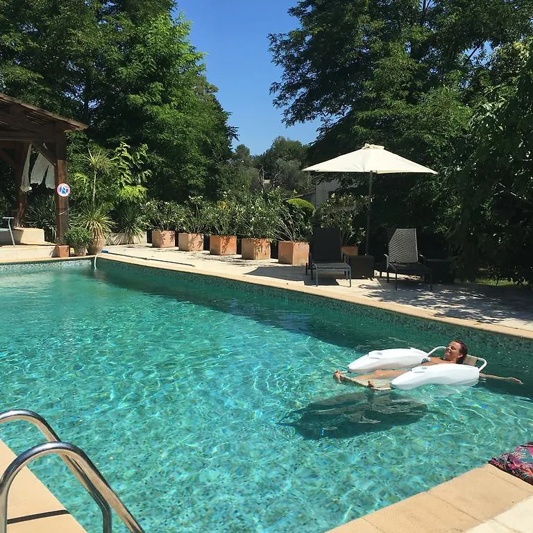 Bed and Breakfast Le Mas Shabanou Roquefort Les Pins 3*,
