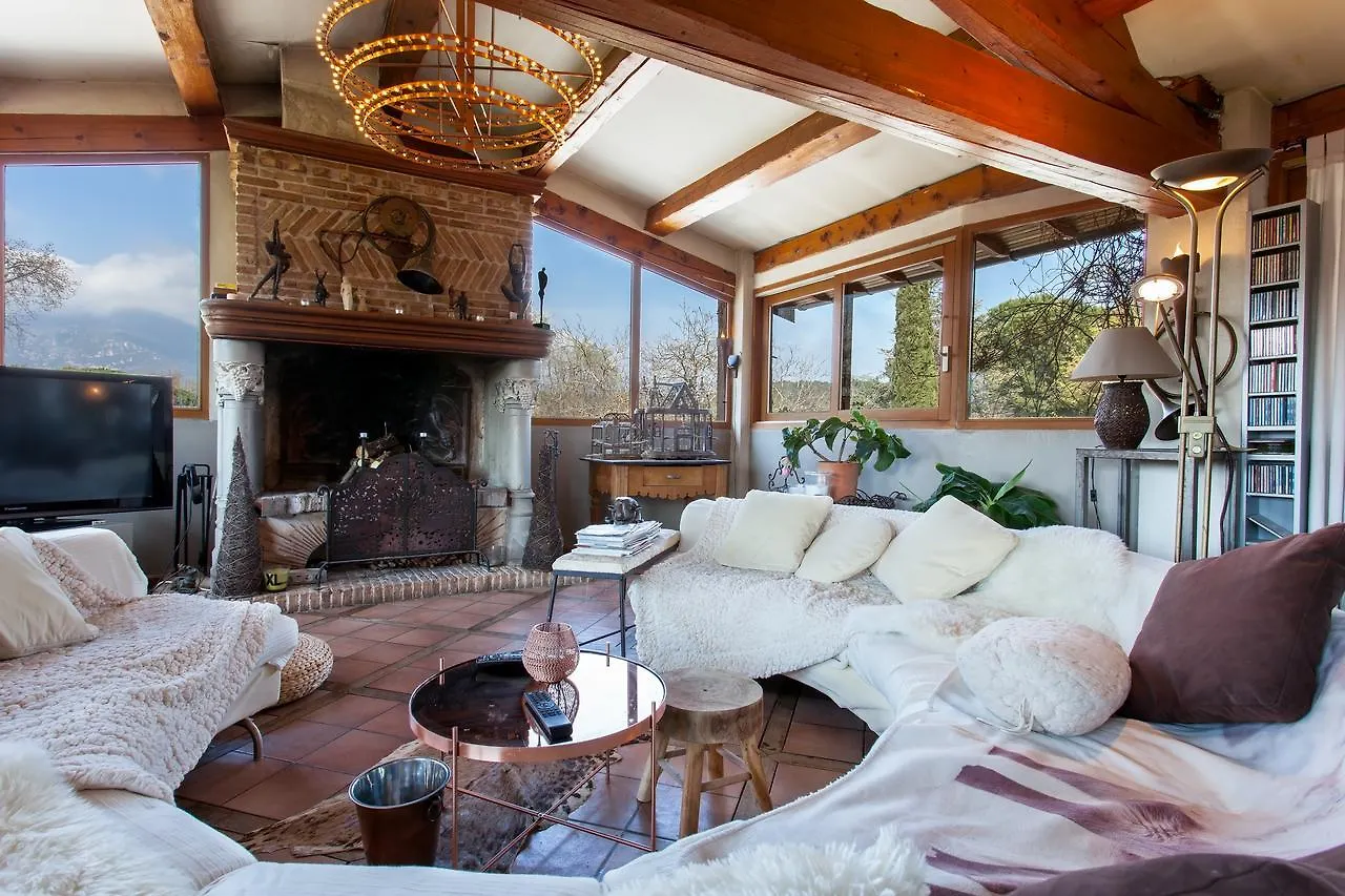 Bed and Breakfast Le Mas Shabanou Roquefort Les Pins Bed & Breakfast
