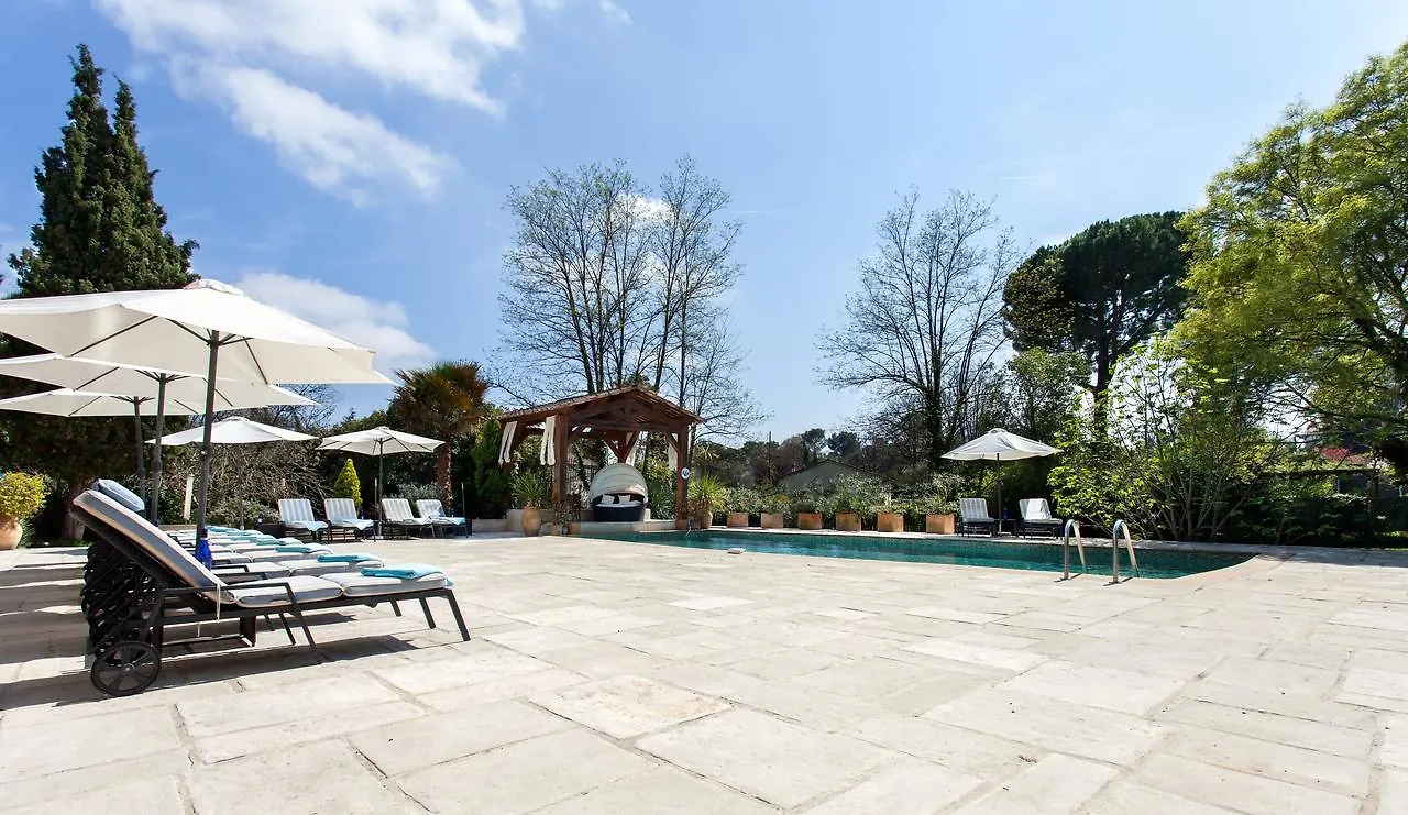 Bed and Breakfast Le Mas Shabanou Roquefort Les Pins 3*,