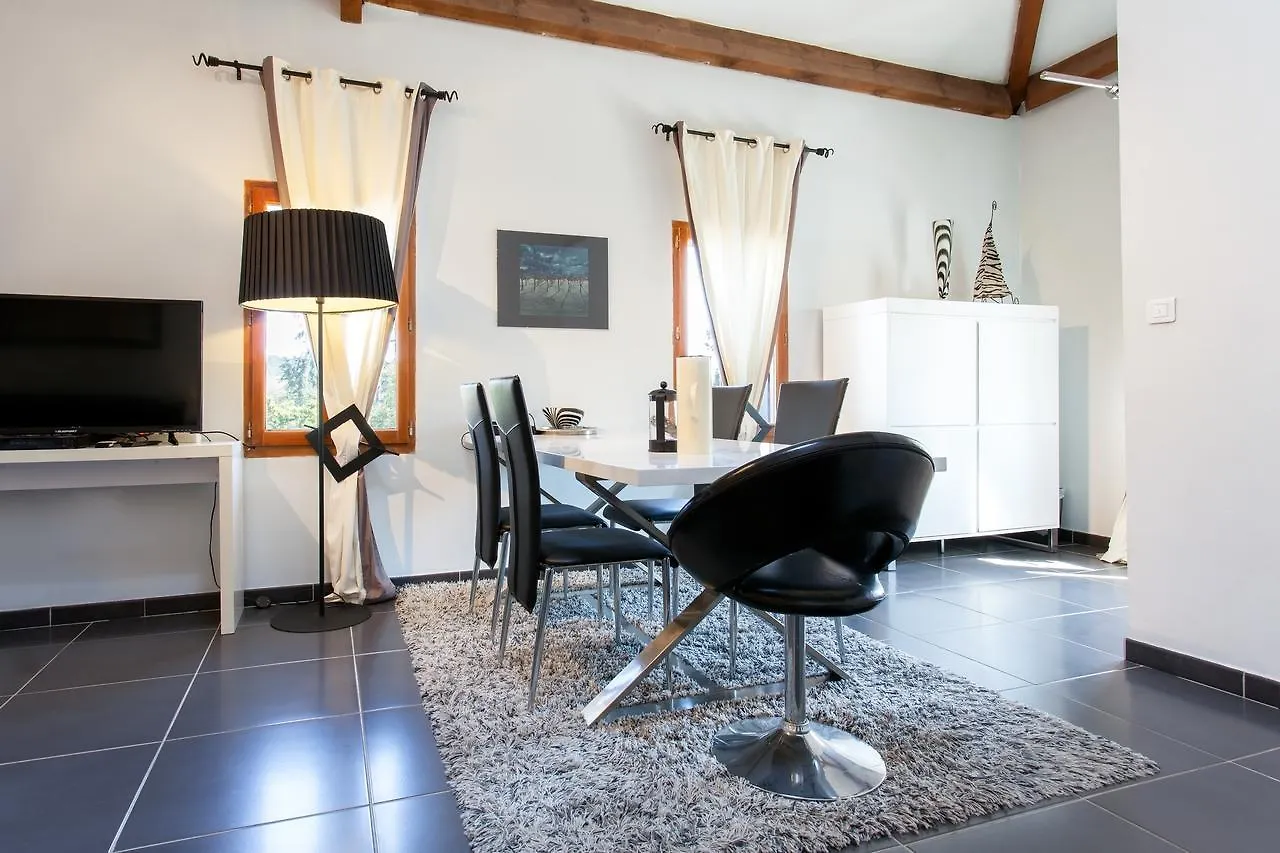 Bed and Breakfast Le Mas Shabanou Roquefort Les Pins 3*,
