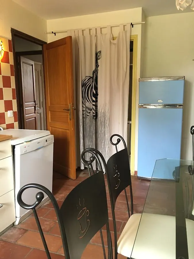 Bed and Breakfast Le Mas Shabanou Roquefort Les Pins 3*,