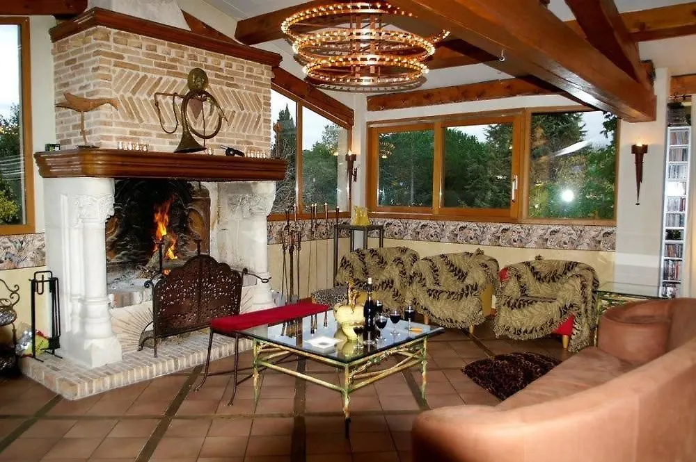Bed and Breakfast Le Mas Shabanou Roquefort Les Pins Bed & Breakfast